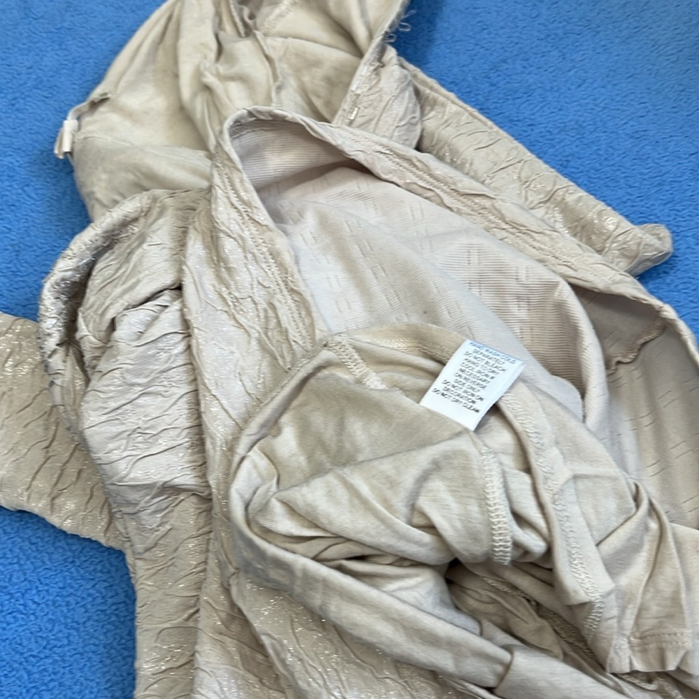 Dress - Picture 8 of 11